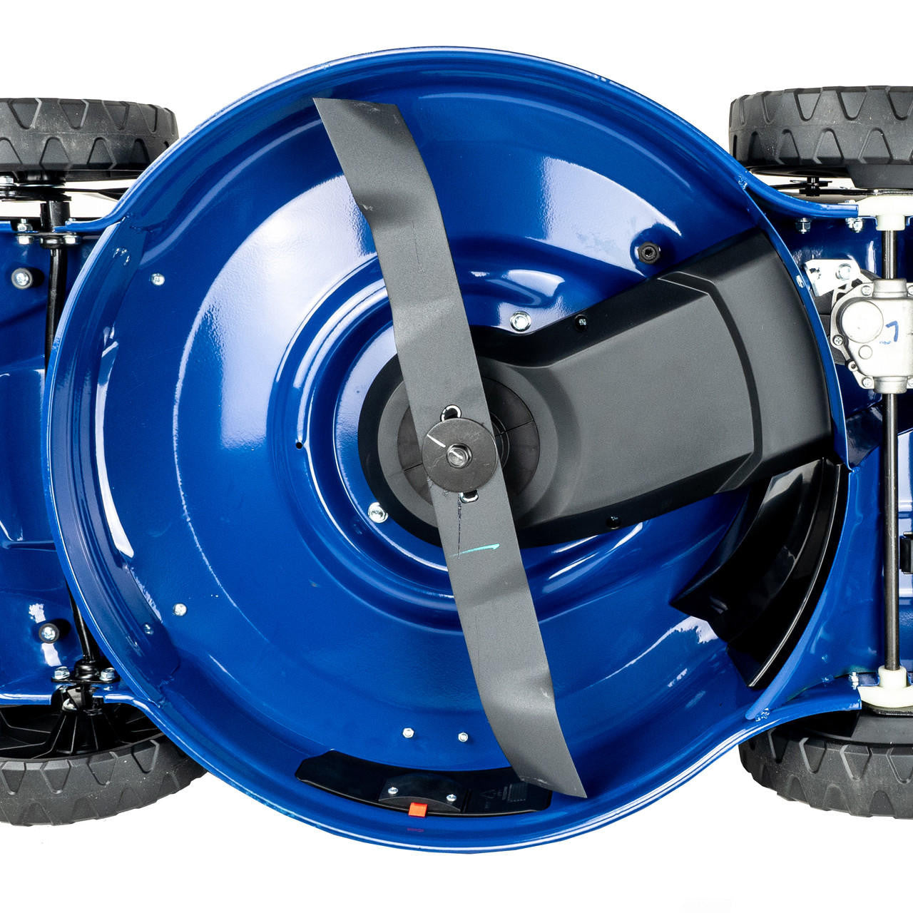 Mower with large cutting width