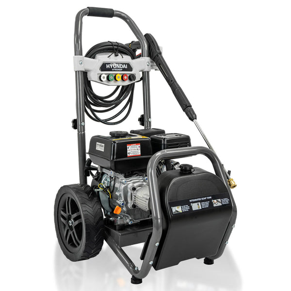 Durable 10m high-pressure hose: Provides excellent working range to reach restricted areas without manoeuvring the machine