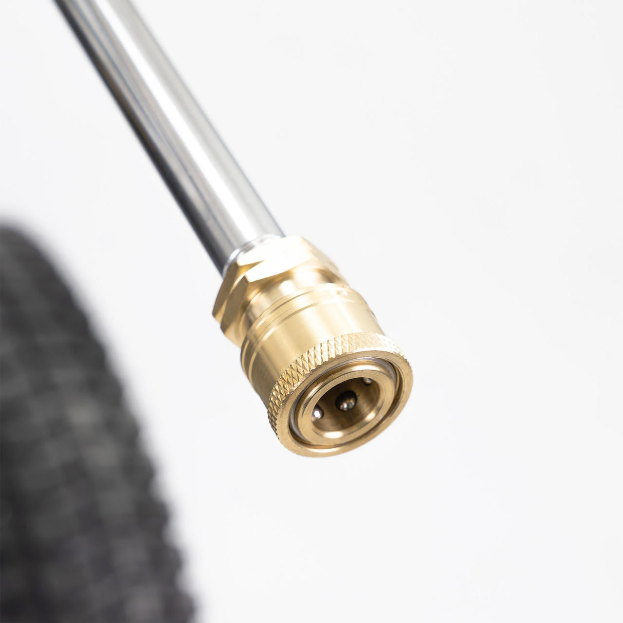 High-quality Annovi Reverberi triplex pump - perfect to carry out intensive cleaning for regular and prolonged periods of time!