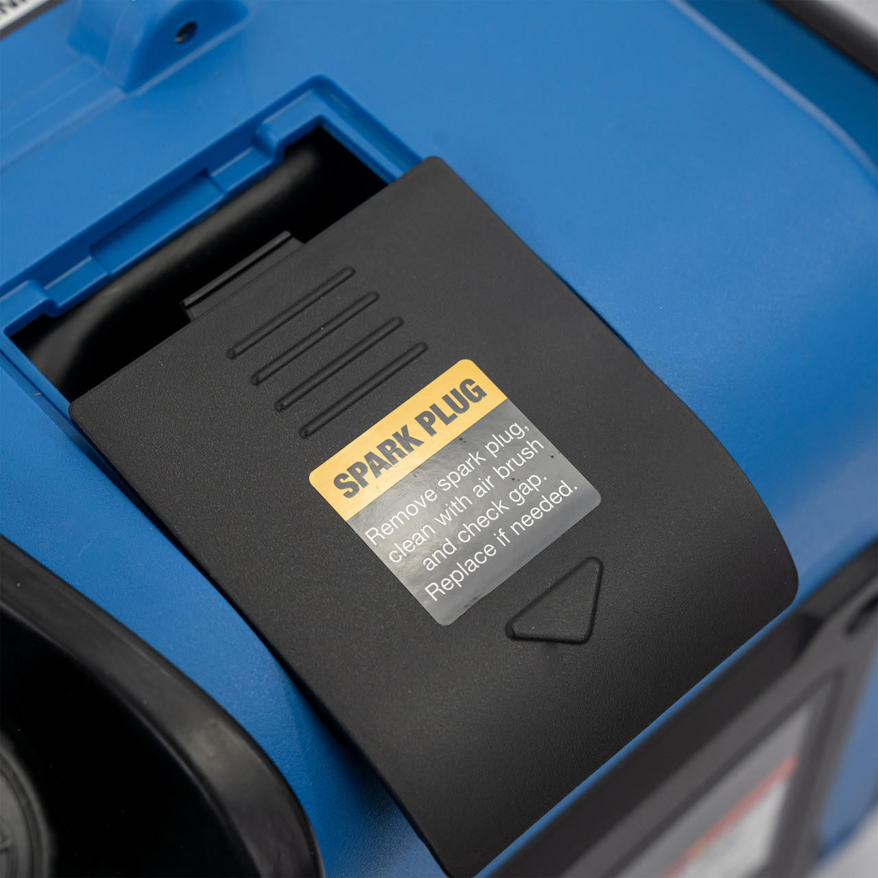 Hyundai 2200W / 2.2kW Petrol Inverter Generator, Electric Start, Pure Sine Wave Output, Lightweight, Quiet Running | HY2250SEi