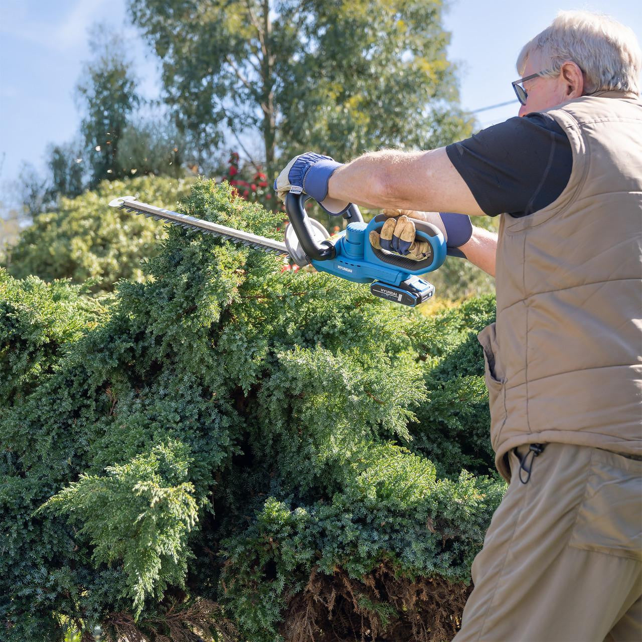 Hyundai 20V 510mm Cordless Hedge Trimmer, 2.0Ah Li-ion Battery, Lightweight & Powerful | HY20CHT