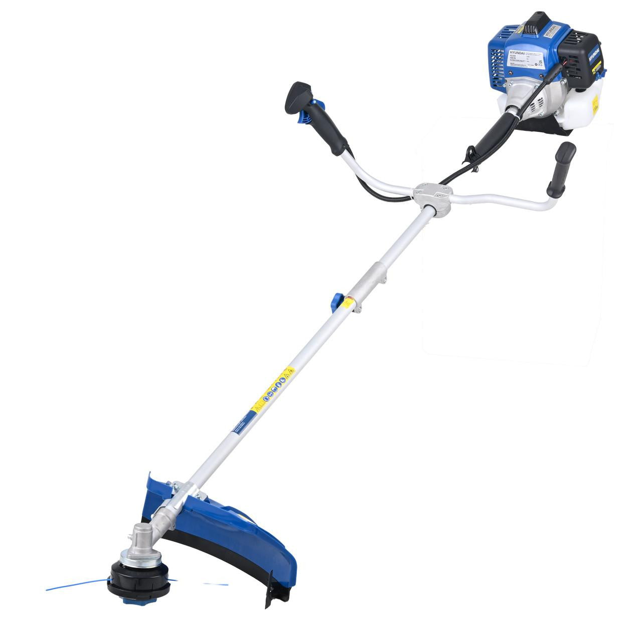 Hyundai HYBC5600X brushcutter front view with metal cutting blade