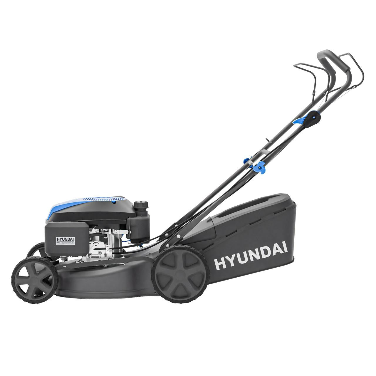 Hyundai mulching petrol lawn mower for small to medium gardens