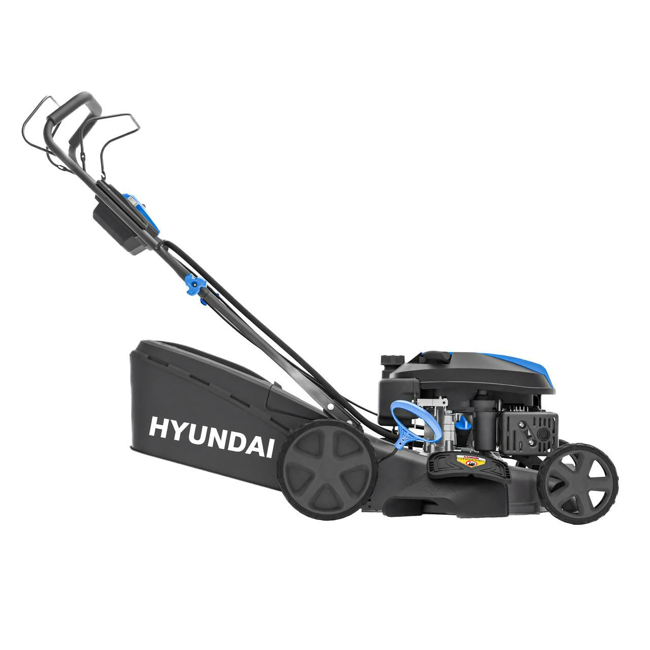 Hyundai 17 inch lawn mower with grass collection bag attached