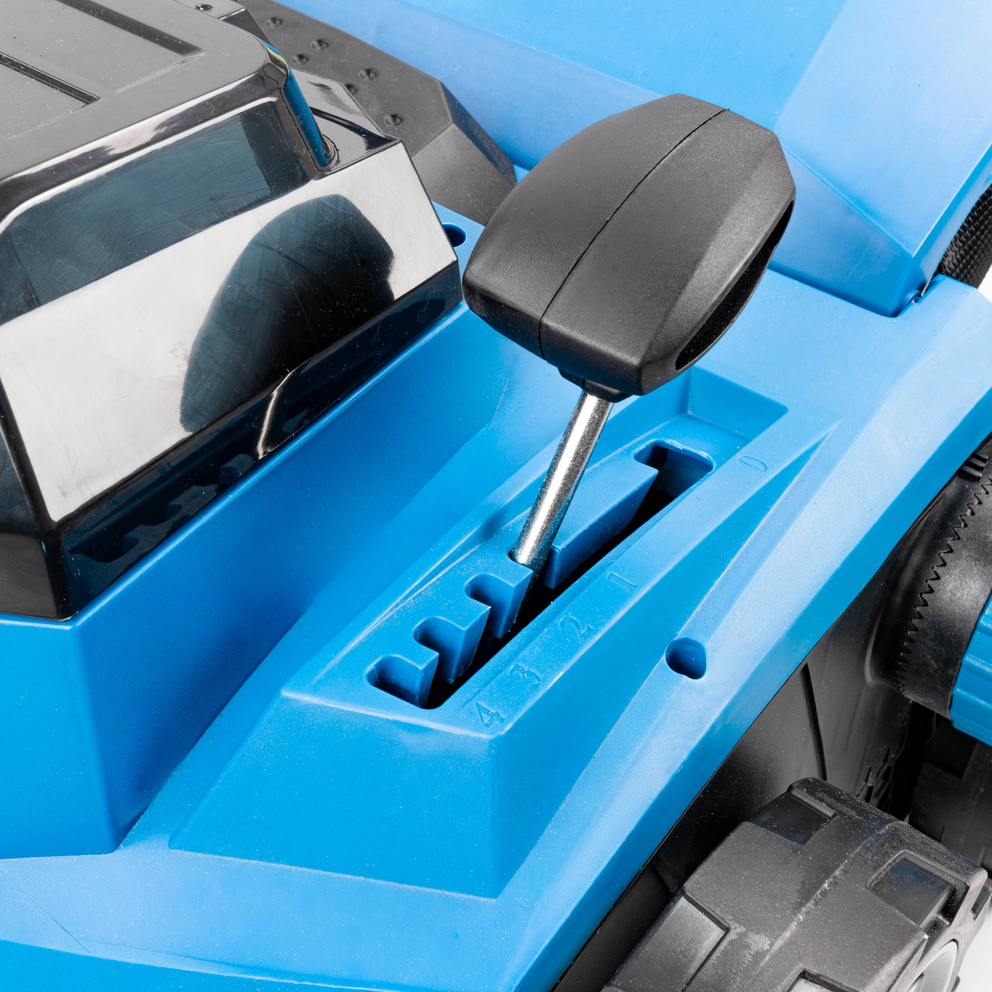 Hyundai 38cm / 15" 2-in-1 Cordless Scarifier & Aerator, 40V (2x20V) Brushless, 45L Collection Bag | HY40CSC38