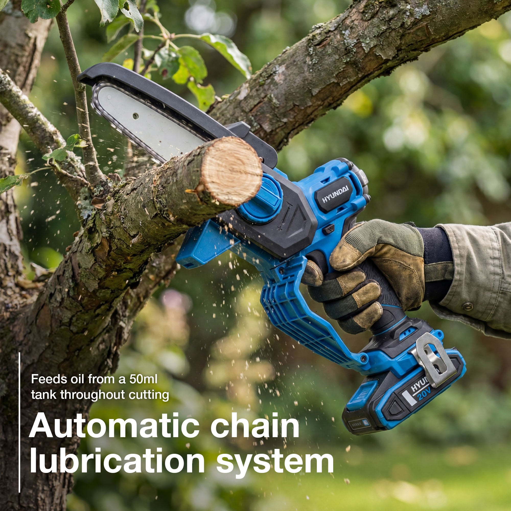 Hyundai 6" 20V Mini Chainsaw, Includes Chain, 2Ah Battery & Charger | HY20CCS150