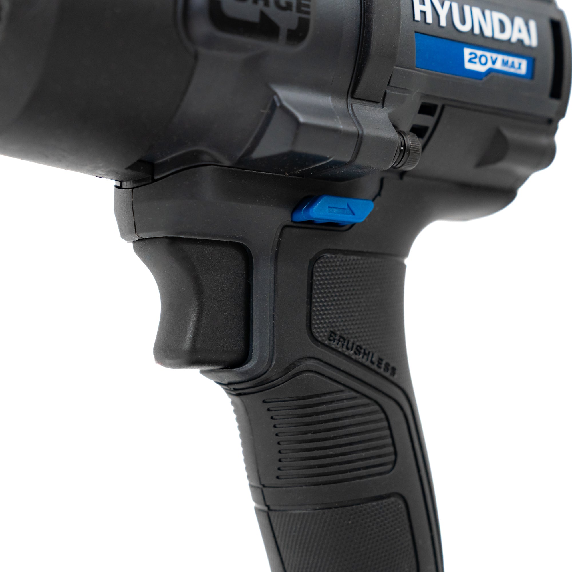Hyundai 20V Cordless ½’’ Impact Wrench, 700Nm High-Torque with Friction Ring, 20V 4AH Battery & Charger | IW20X-700+BI20-4+C20-2