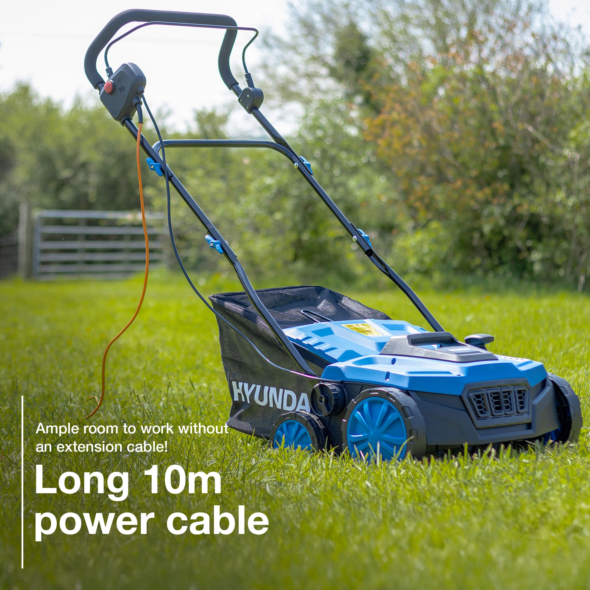 Hyundai 14” / 36cm 2 - in - 1 1600W Electric Lawn Scarifier and Aerator with 45L Collection Bag | HYSC1600E