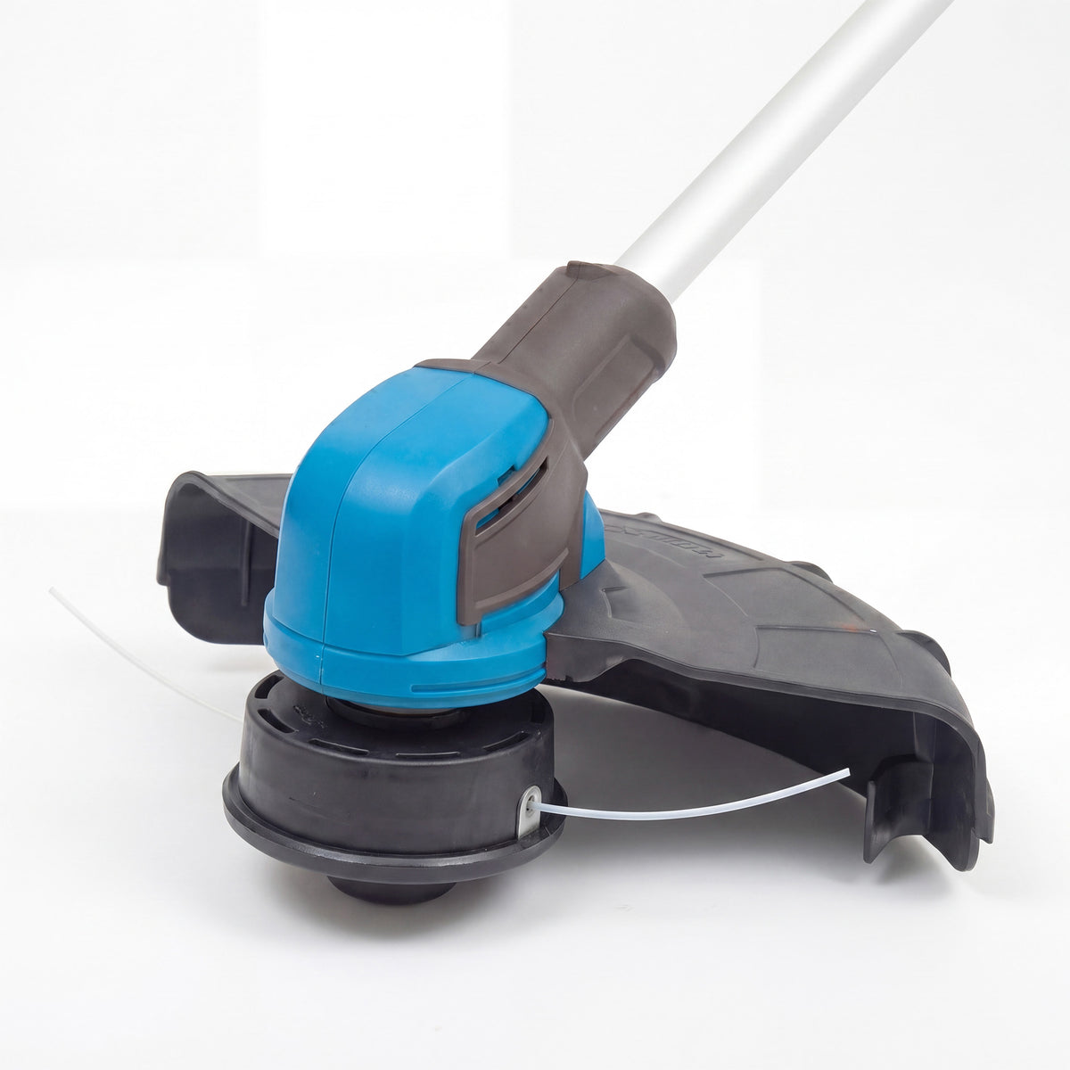 Hyundai 2x20V 14in Brushless Chainsaw and Brush Cutter Kit
