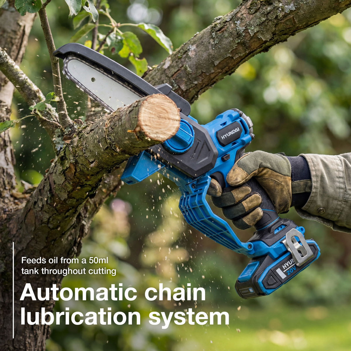 Hyundai 20V 25cm Chainsaw and 51cm Hedge Trimmer Kit