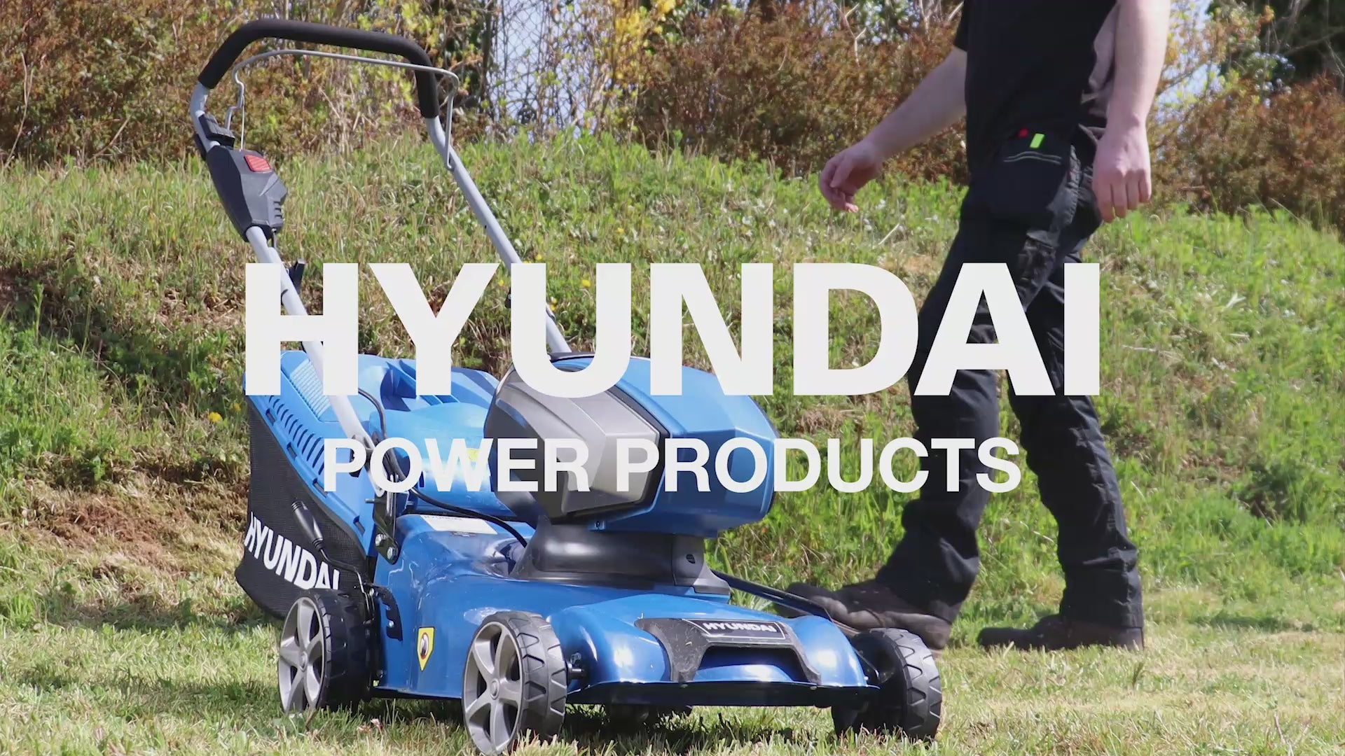 Load video: https://media.hyundaipowerproducts.co.uk/HYM40Li420P/Video/HYM40Li420P%20Lifestyle%20Videoweb.mp4